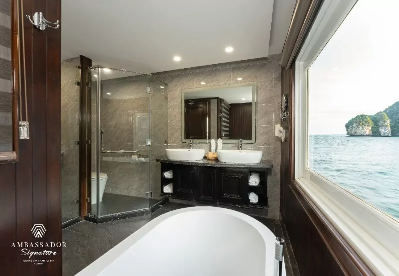 Ambassador Captain's View Suite 6