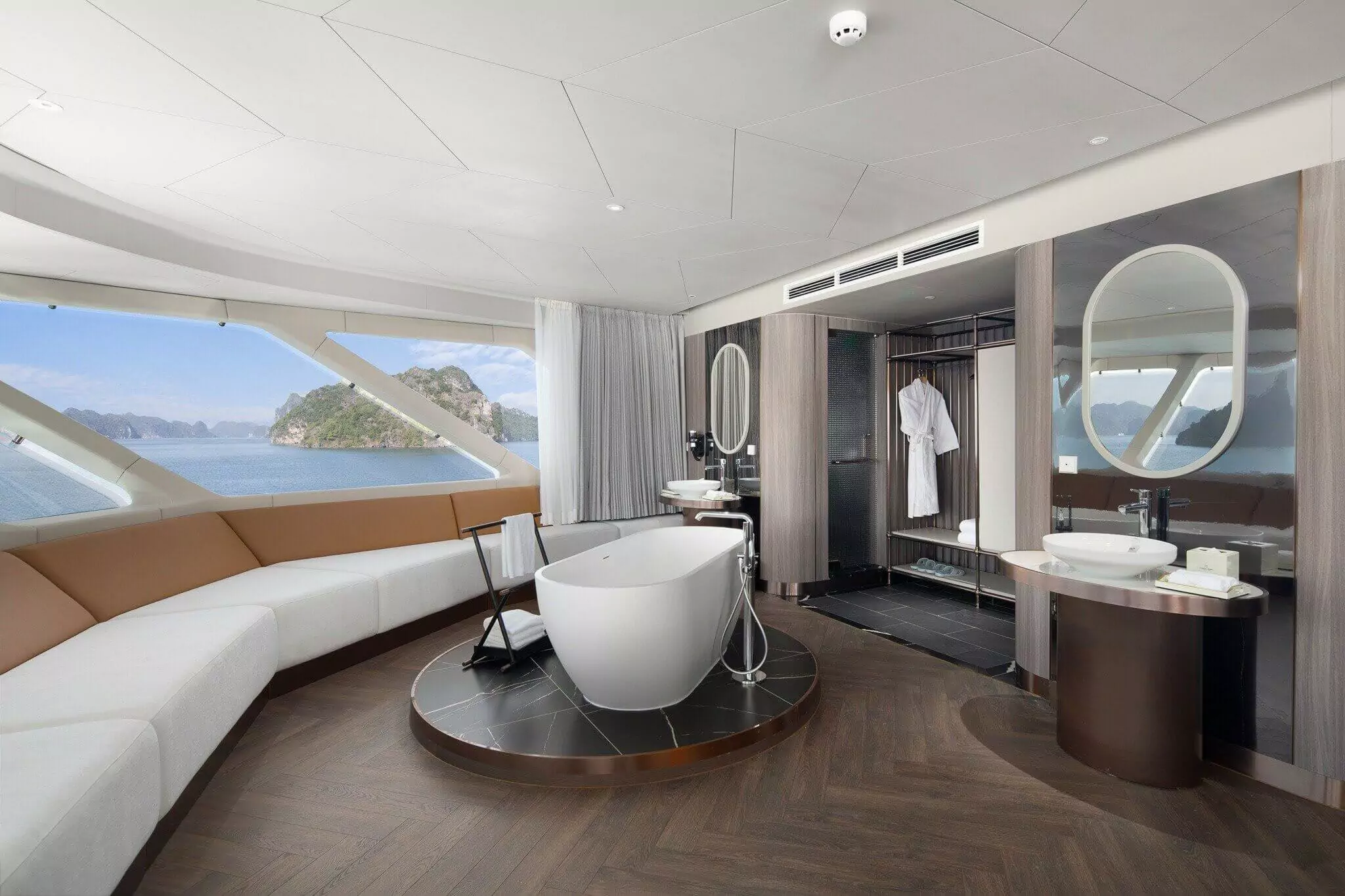 Oceania Suite 2