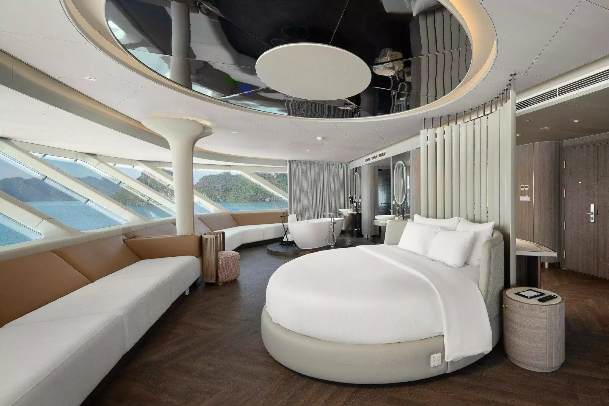 Oceania Suite 4