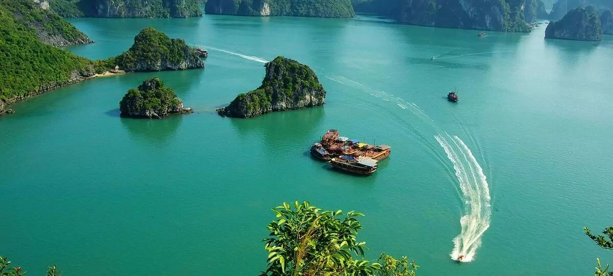 Bai Tu Long Bay - Top Halong Bay Destination
