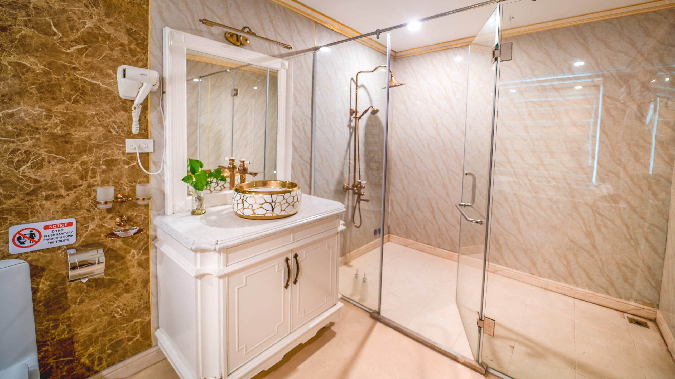 Halong Aquamarine - Triple Premium Suites 9