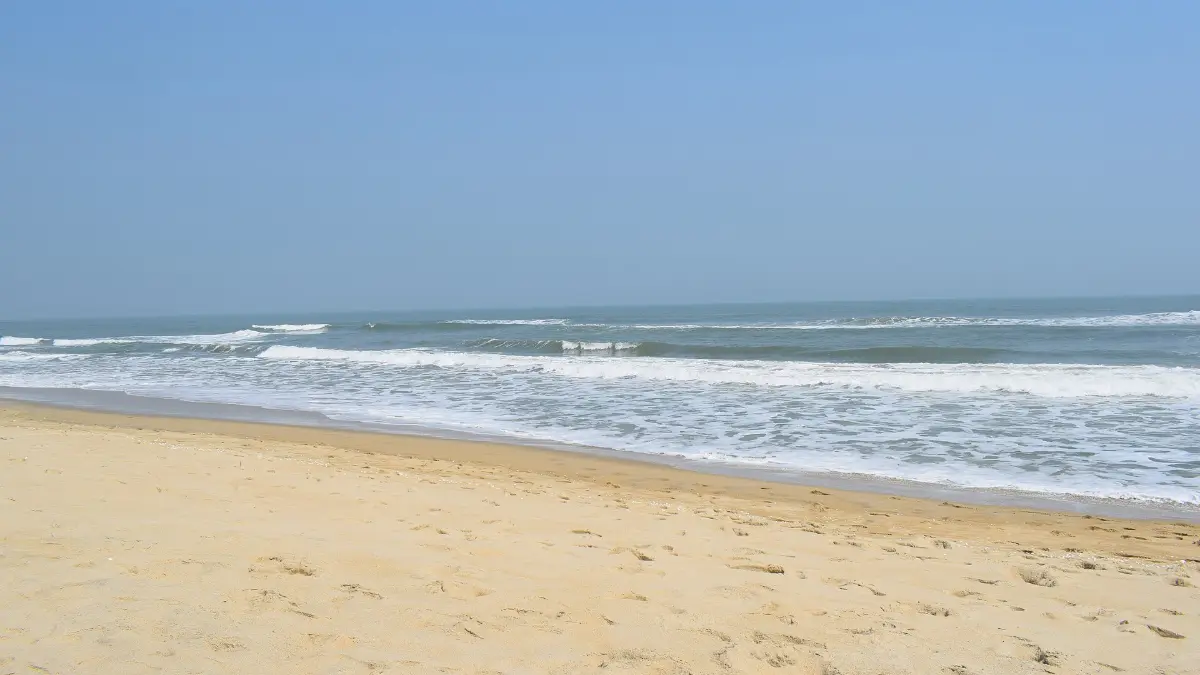 An Bang Beach Hoi An: Best Time, Beach Bars & Tips