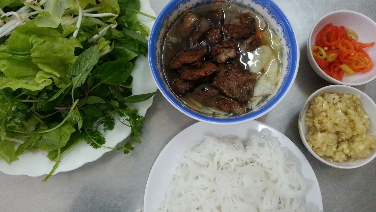 Bún chả – grilled pork with rice noodles