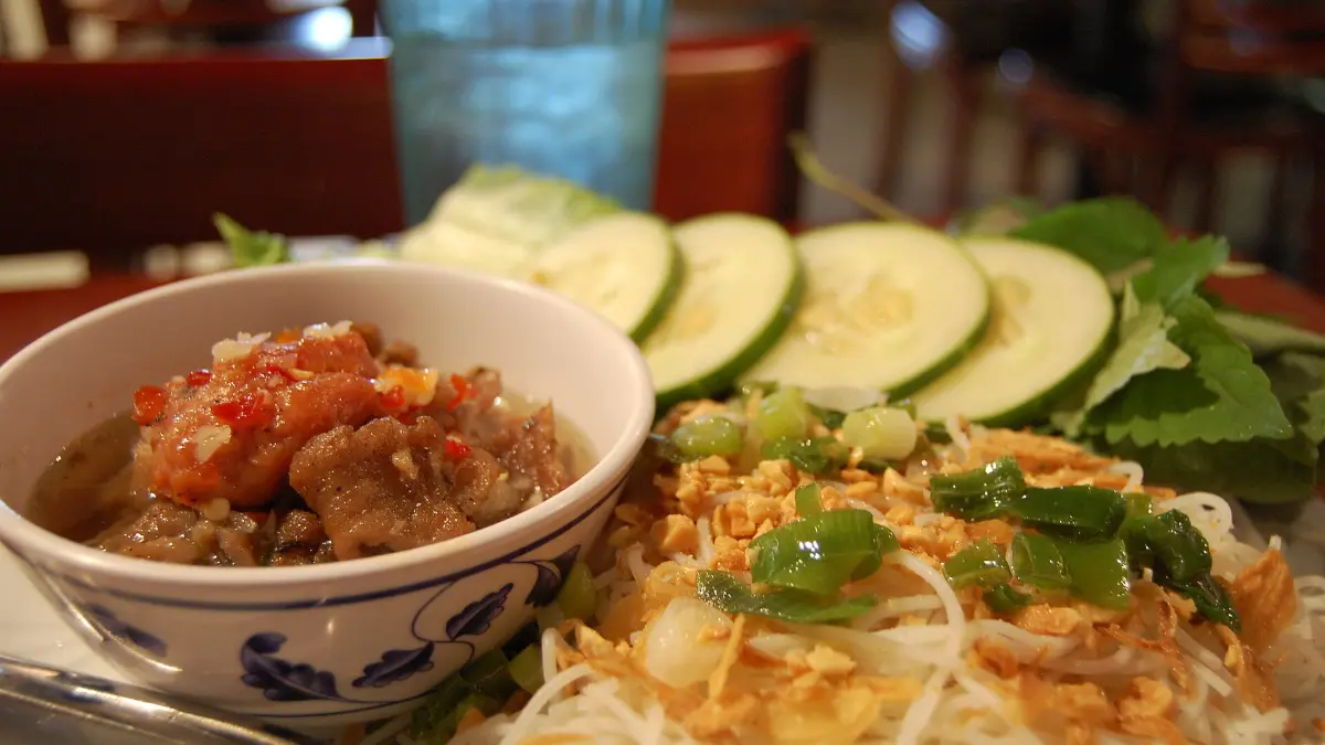 Bun Cha – Hanoi Grilled Pork with Noodles Bun cha Hanoi: grilled pork patties in dipping broth with rice noodles and herbs