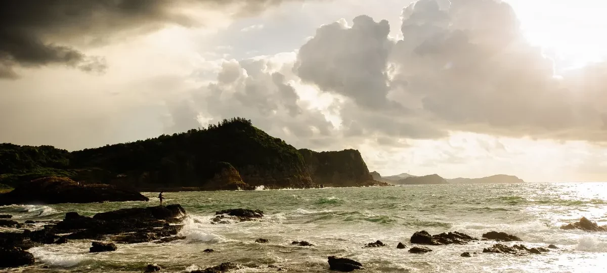 Rocky coast and sea at Co To Island, Quang Ninh