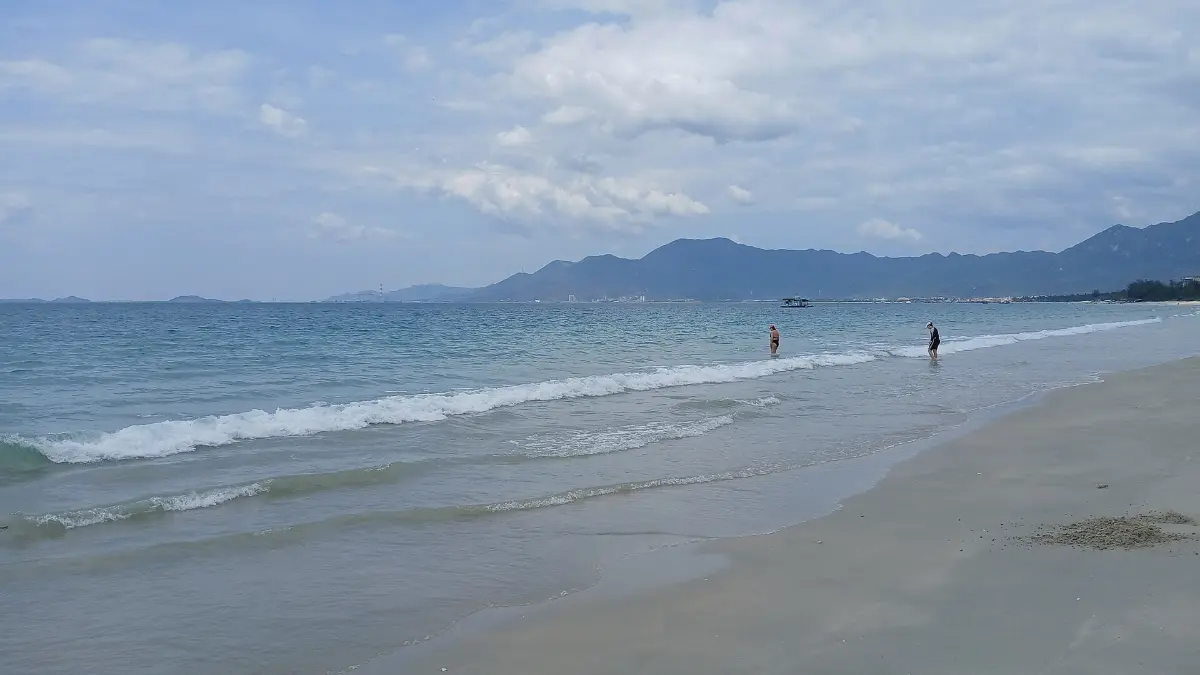 Doc Let Beach: White Sand Day Trip from Nha Trang