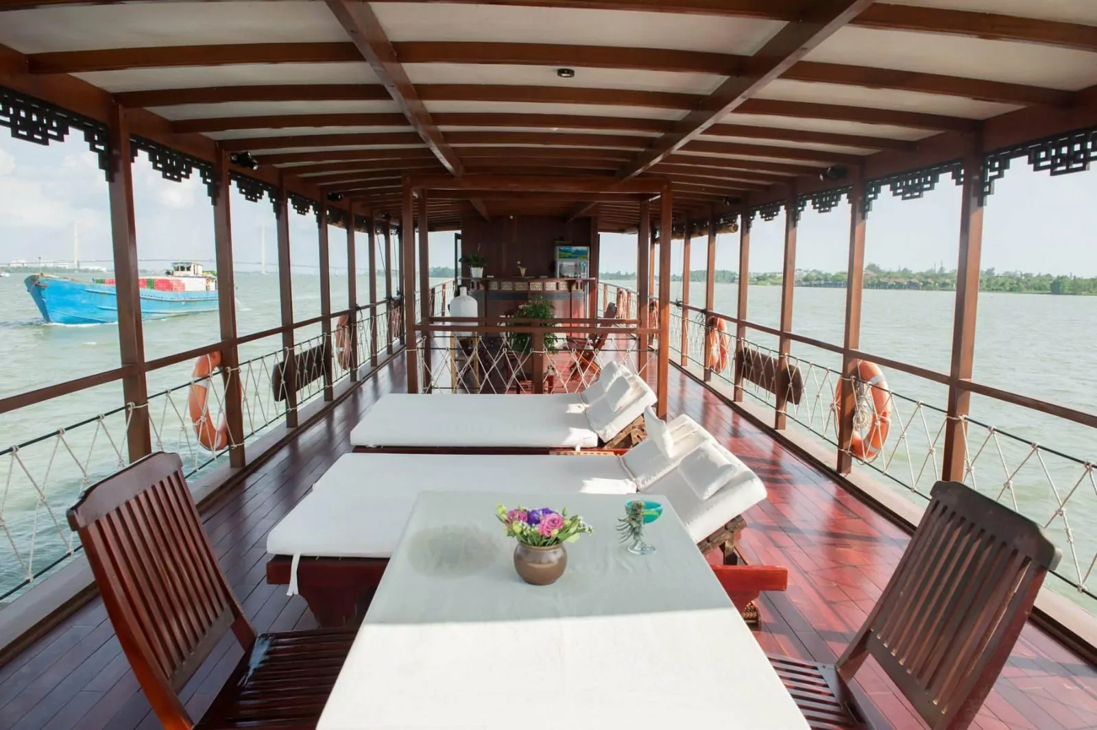 Roofed dining deck