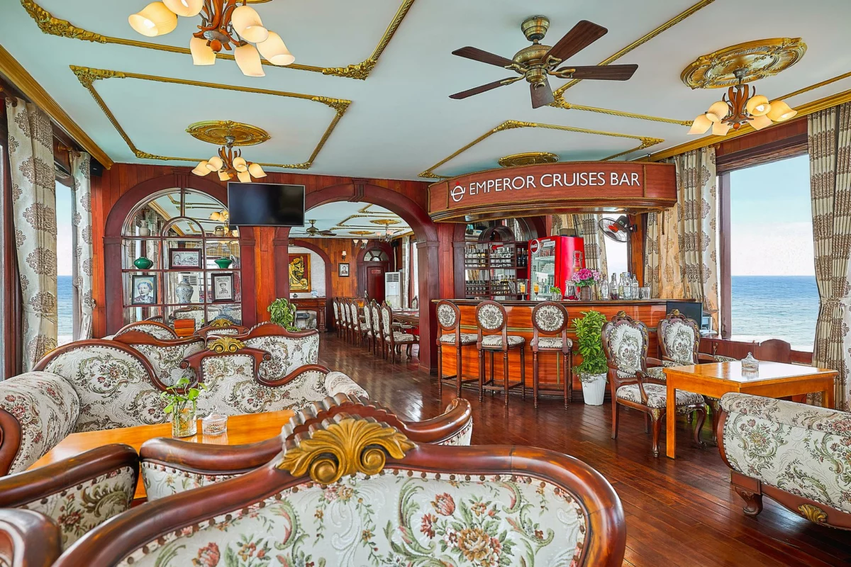 The Emperor Restaurant – Emperor Cruises Origin Nha Trang