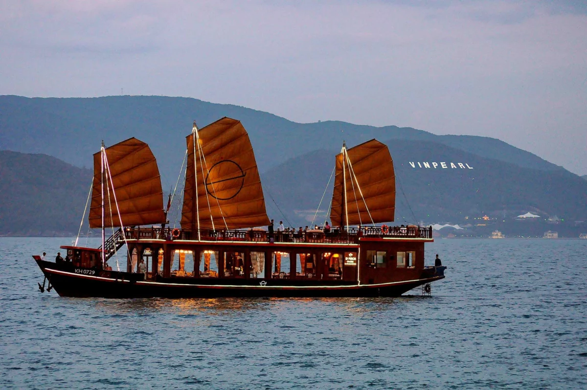 The Origin junk under full sail – Emperor Cruises Origin Nha Trang