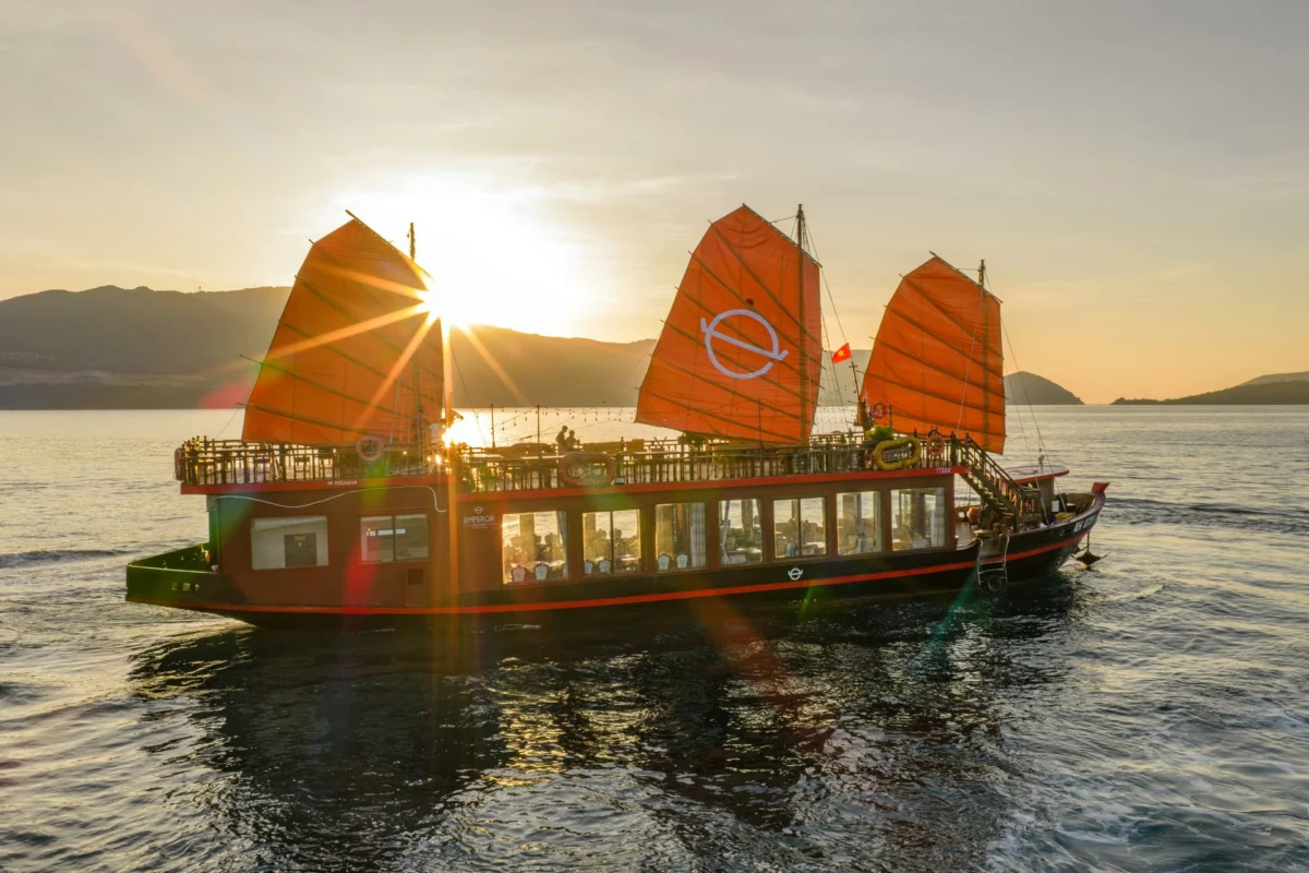 Emperor Cruises Origin Nha Trang: Junk Day Cruise & Sunset Dinner Cruise