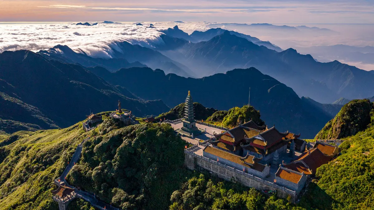 Fansipan Mountain: Cable Car Tickets, Trekking & Tips (2026)