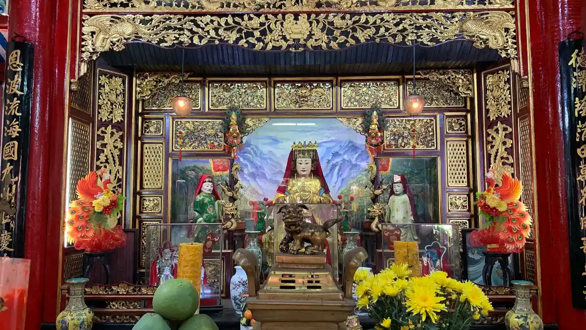 Inside the Fujian Assembly Hall, Hoi An Altar and decorations inside the Fujian Assembly Hall, Hoi An