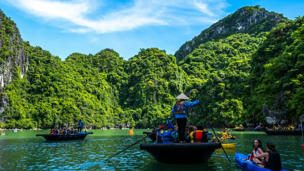 Halong Bay – Bamboo Boats and Kayaks