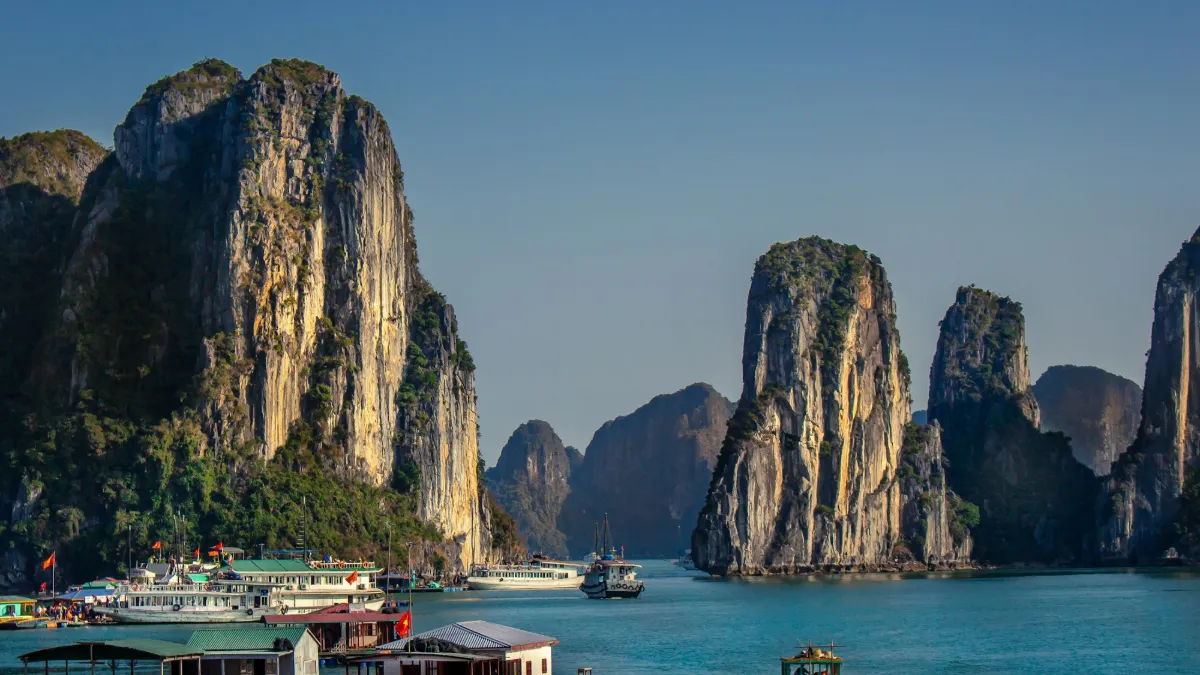 Hanoi – Ninh Binh – Halong Bay Tour 4 Days