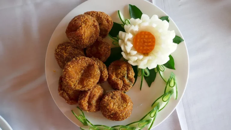 Halong Food Guide: Squid Cake, Seafood & Where to Eat
