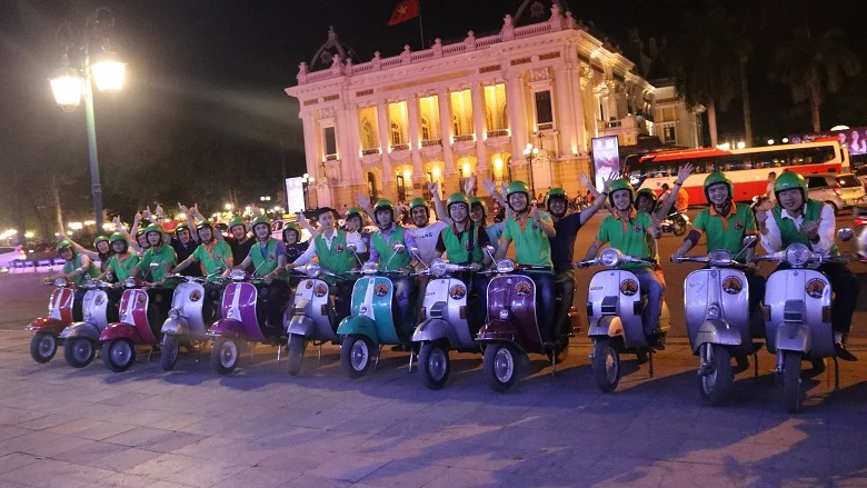 Hanoi After Dark Street Food Tour by Vintage Vespa
