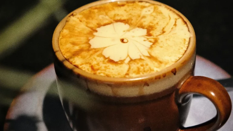 Hanoi Egg Coffee (2026): Best Cafés, Prices, History & Recipe
