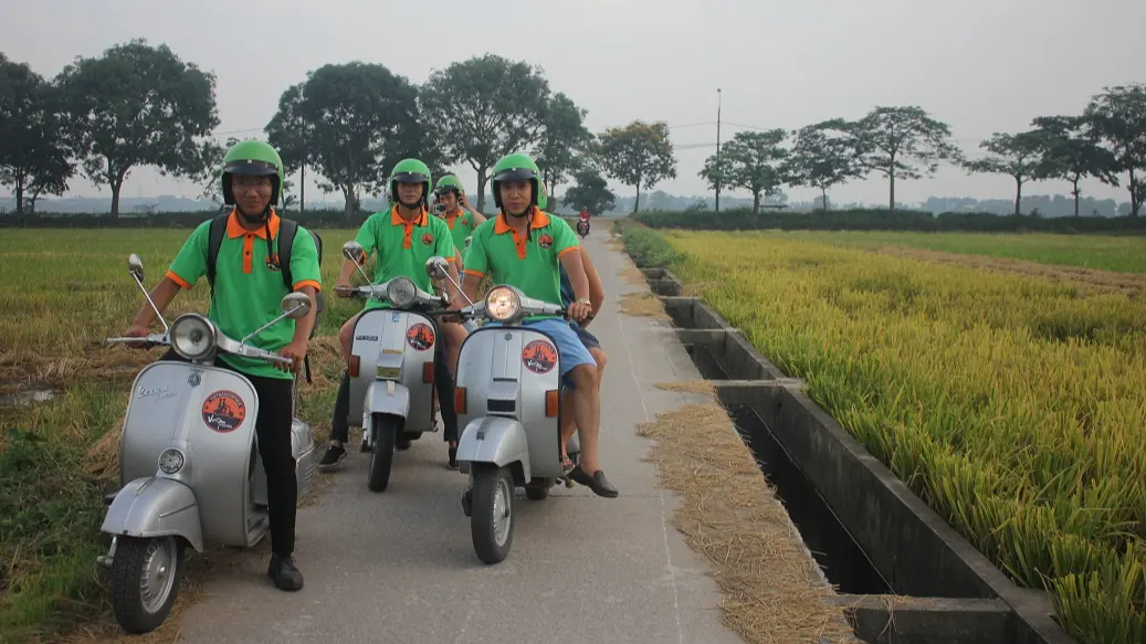 Hanoi Vespa Full Day City & Countryside Tour