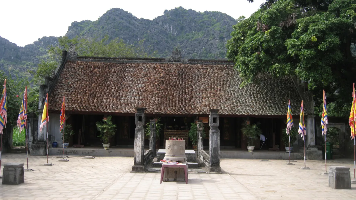 Hanoi – Hoa Lu – Trang An Tour 1 Day – Temple of King Le Dai Hanh, Hoa Lu