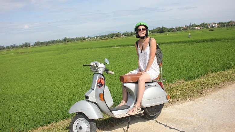 Hoi An Vespa Countryside Afternoon Tour: Villages & Sunset (4 Hours)