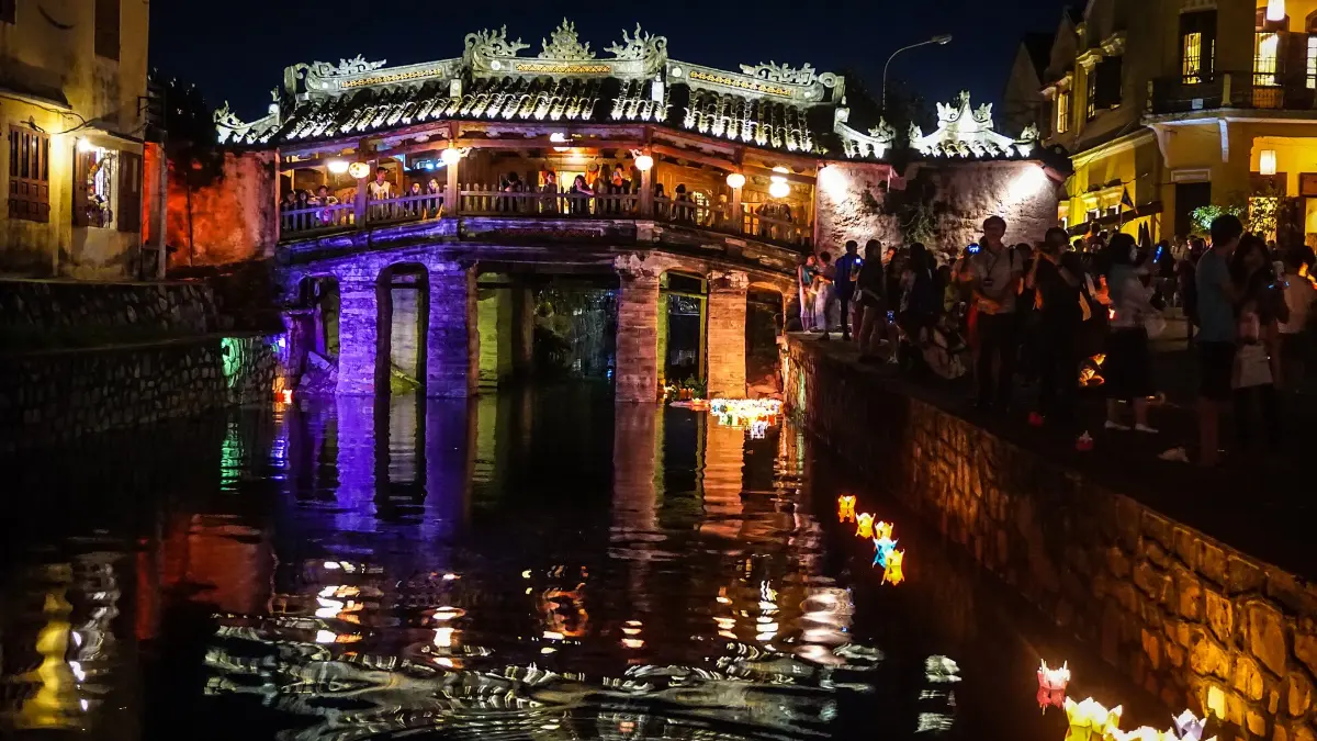 Japanese Covered Bridge at Night, Hoi An Japanese Covered Bridge lit up at night, Hoi An