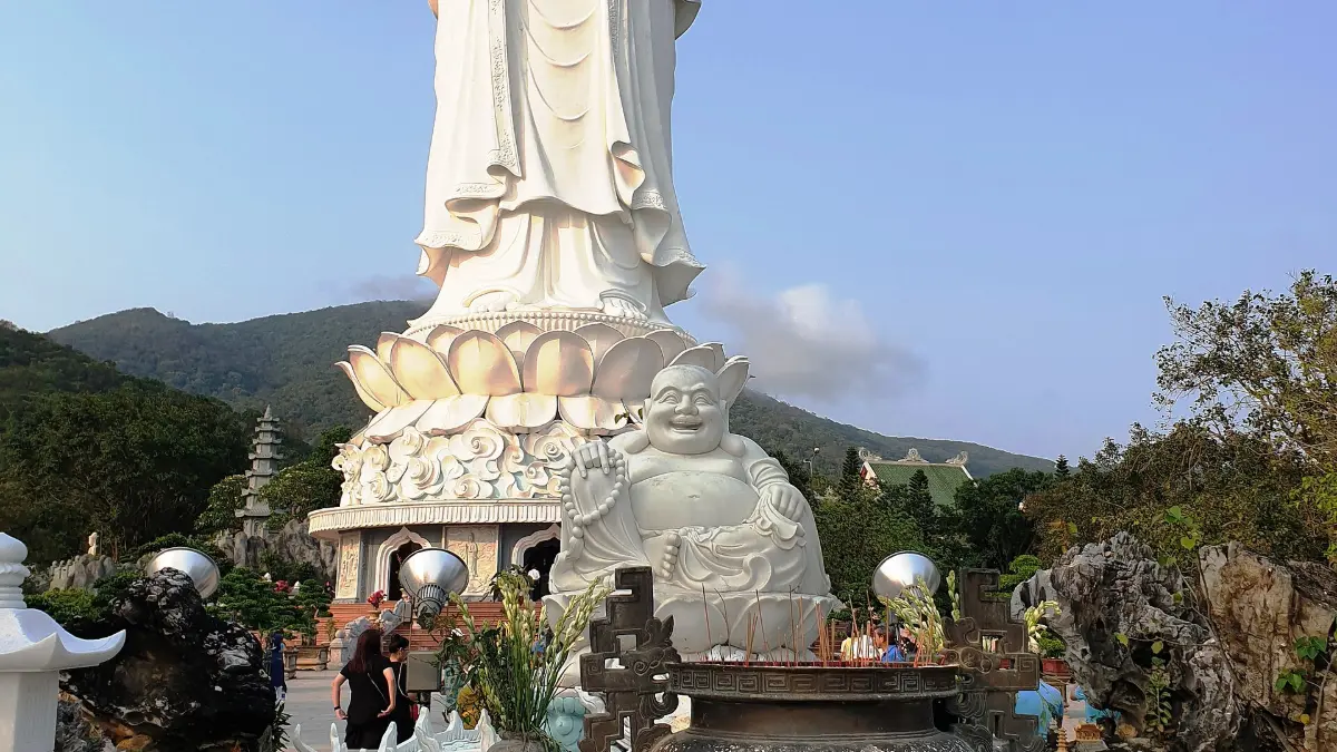 Linh Ung Pagoda Son Tra: Da Nang’s 67 m Lady Buddha