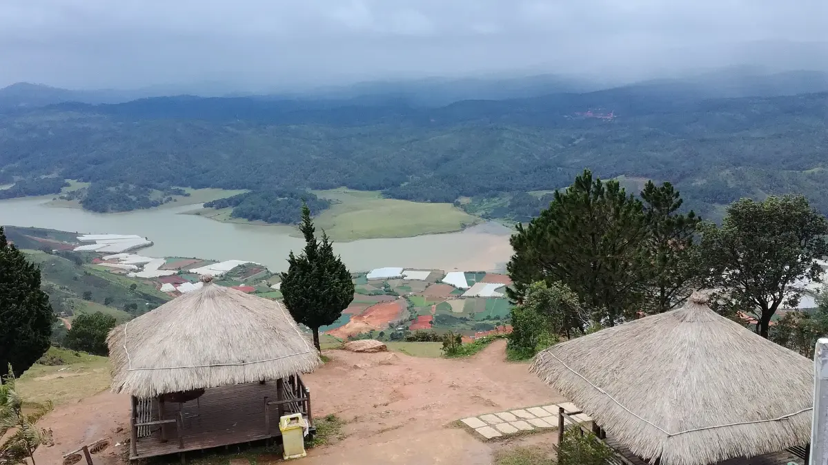Langbiang Mountain Dalat: Jeep, Trekking & Tickets