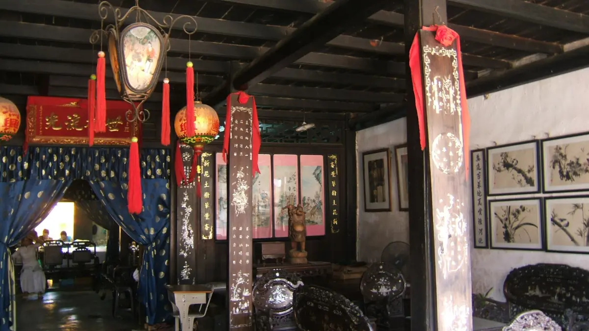 Inside Phung Hung Old House, Hoi An Wooden interior of Phung Hung Old House, Hoi An