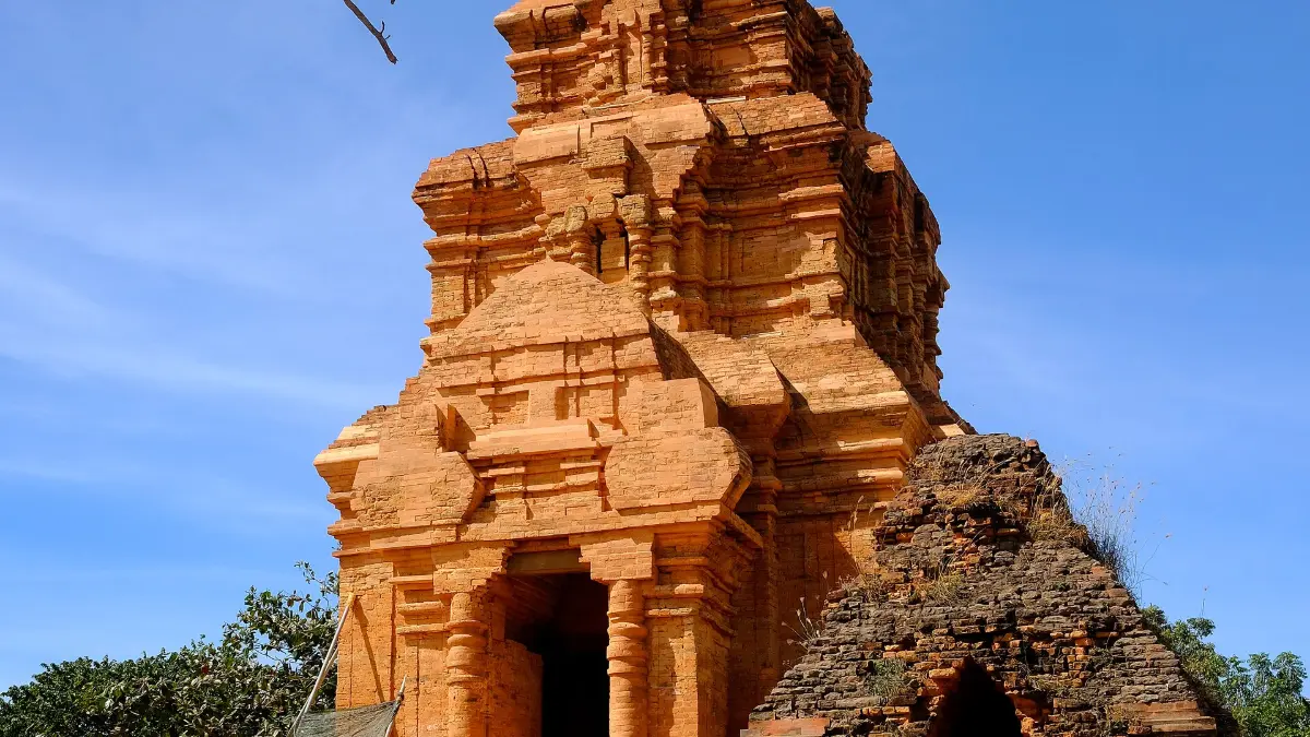 Po Shanu Cham Towers: Champa Heritage Near Mui Ne