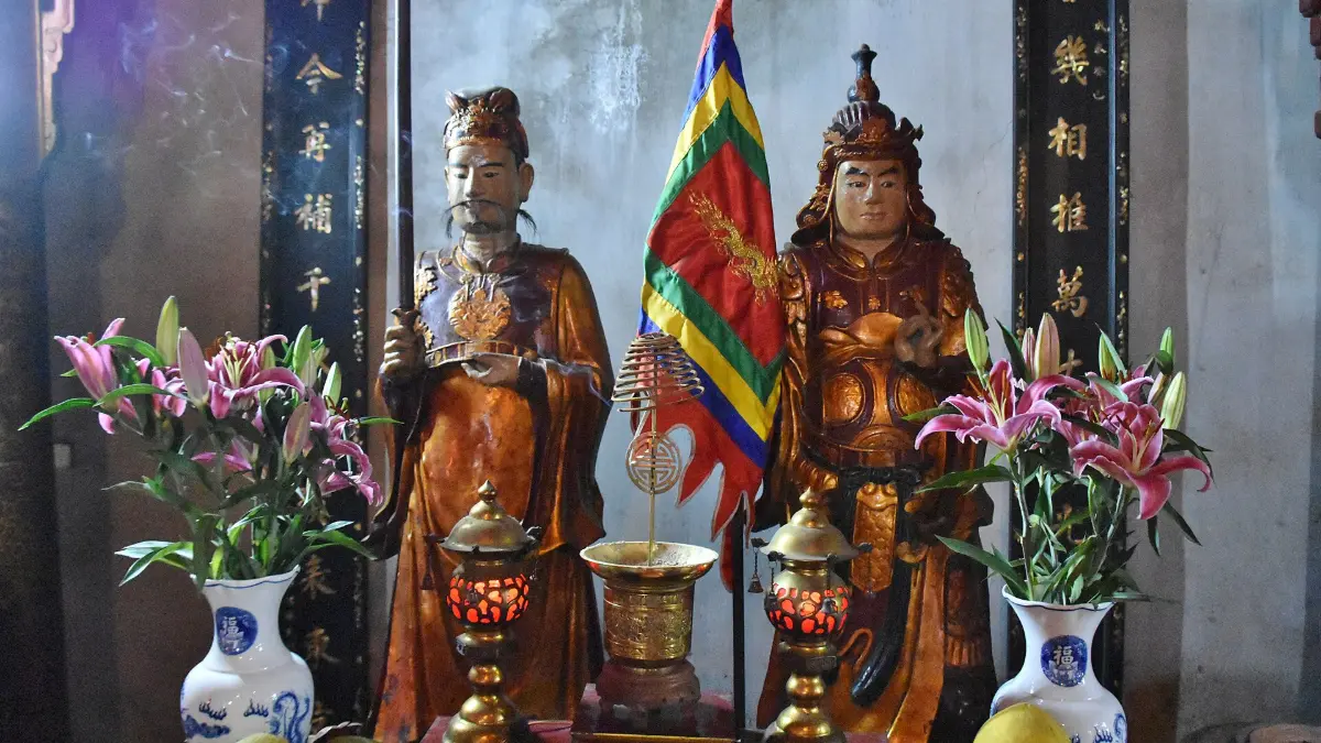 Statues Inside Quan Thanh Temple, Hanoi Painted statues and altar decorations inside Quan Thanh Temple, Hanoi