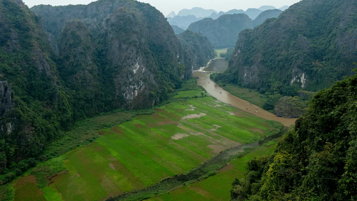 Hanoi – Mua Cave – Tam Coc Tour 1 Day