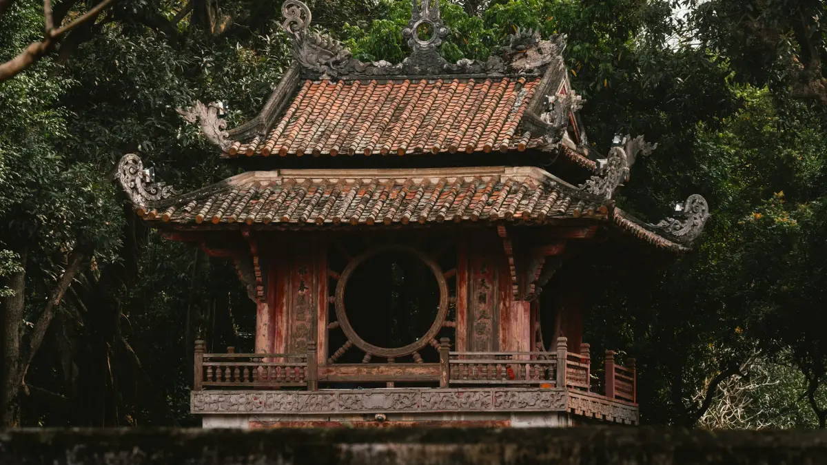 Hanoi – Sapa – Halong Bay Tour – Temple of Literature – Khue Van Cac Pavilion