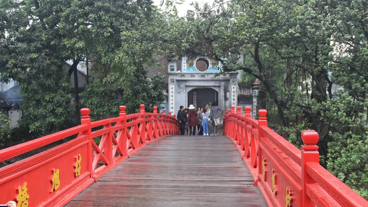 Ngoc Son Temple: The Jade Mountain Temple on Hoan Kiem Lake – Visitor Guide (2026)
