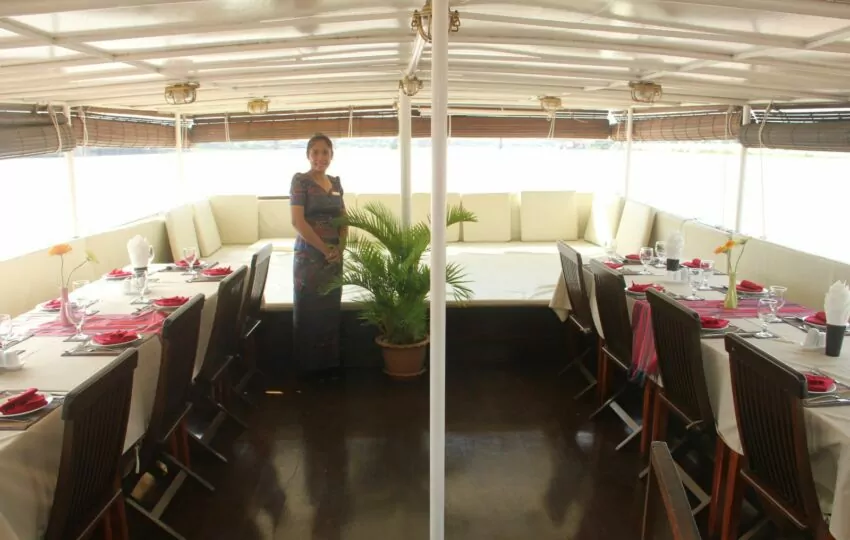 Restaurant on the upper deck of the Toum Tiou I