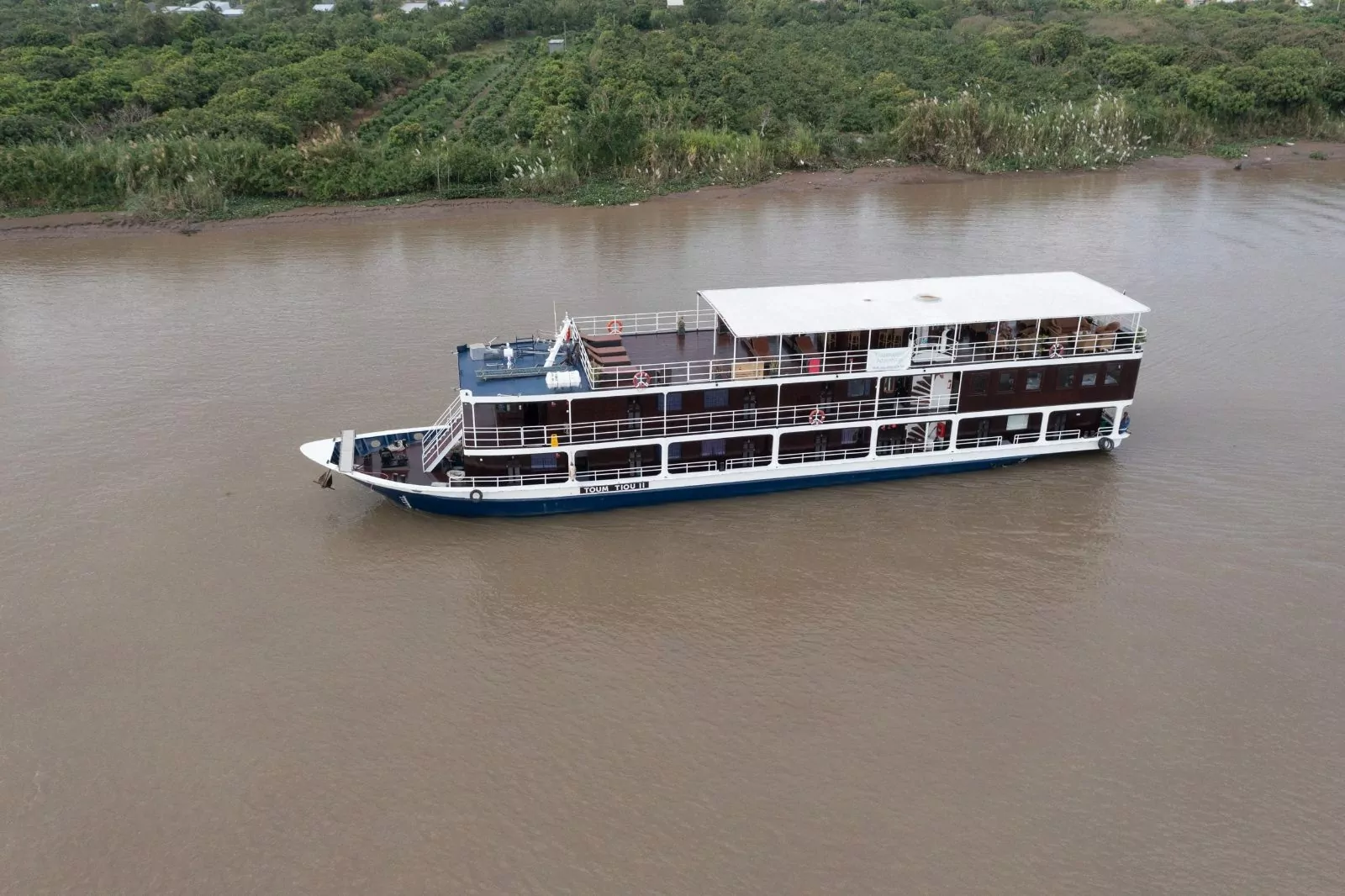 Side view of the three-deck Toum Tiou II