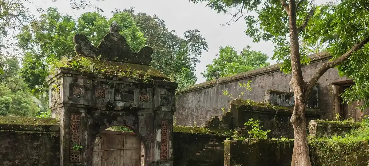 Buildings at the tomb of Emperor Tu Duc, Hue