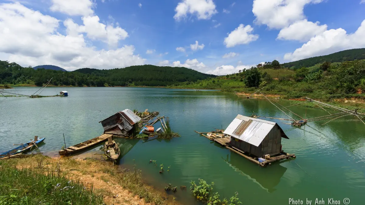 Boats on Tuyen Lam Lake Boats on Tuyen Lam Lake, Dalat