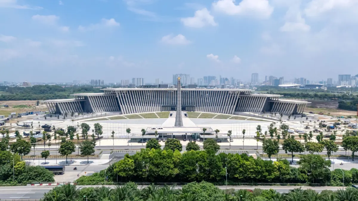 Vietnam Military History Museum Complex, Hanoi Wide view of the new Vietnam Military History Museum complex and grounds, Hanoi