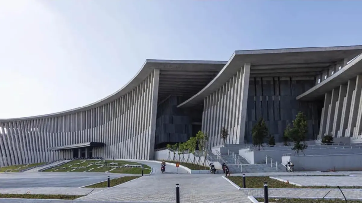 Vietnam Military History Museum: Aircraft, Tanks & B-52 Wreckage at Hanoi’s New War Museum (2026)