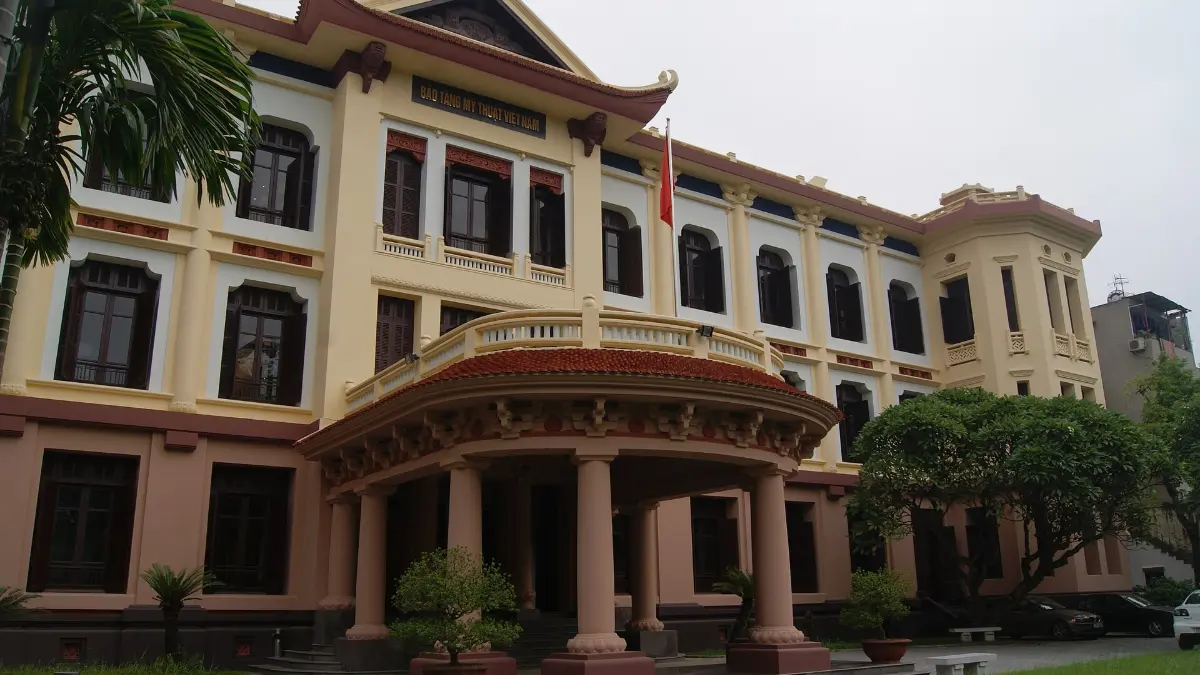 Vietnam Fine Arts Museum: Lacquer, Silk & National Treasures – Hanoi Visitor Guide (2026)