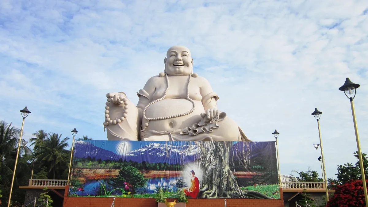 Vinh Trang Pagoda – Laughing Buddha Statue