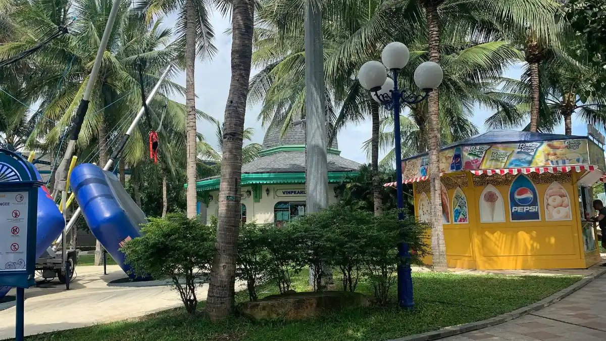 Attractions at VinWonders Nha Trang on Hon Tre island